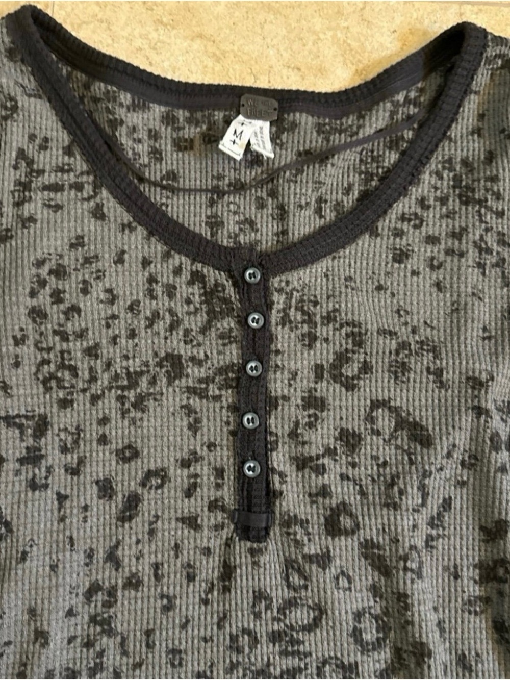 We the Free Thermal Henley Leopard Print Long Sleeve Top (Gray/Black) -Medium - Picture 5 of 12
